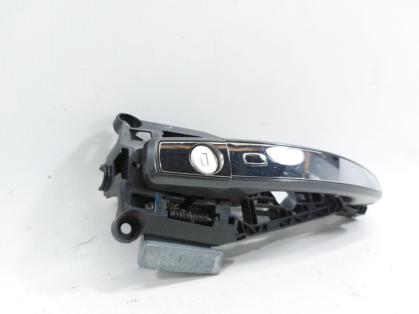 Trax Ручка наружная двери передней/задней левой/правой Chevrolet Trax 2015-2021 92233089 Chevrolet Trax 2