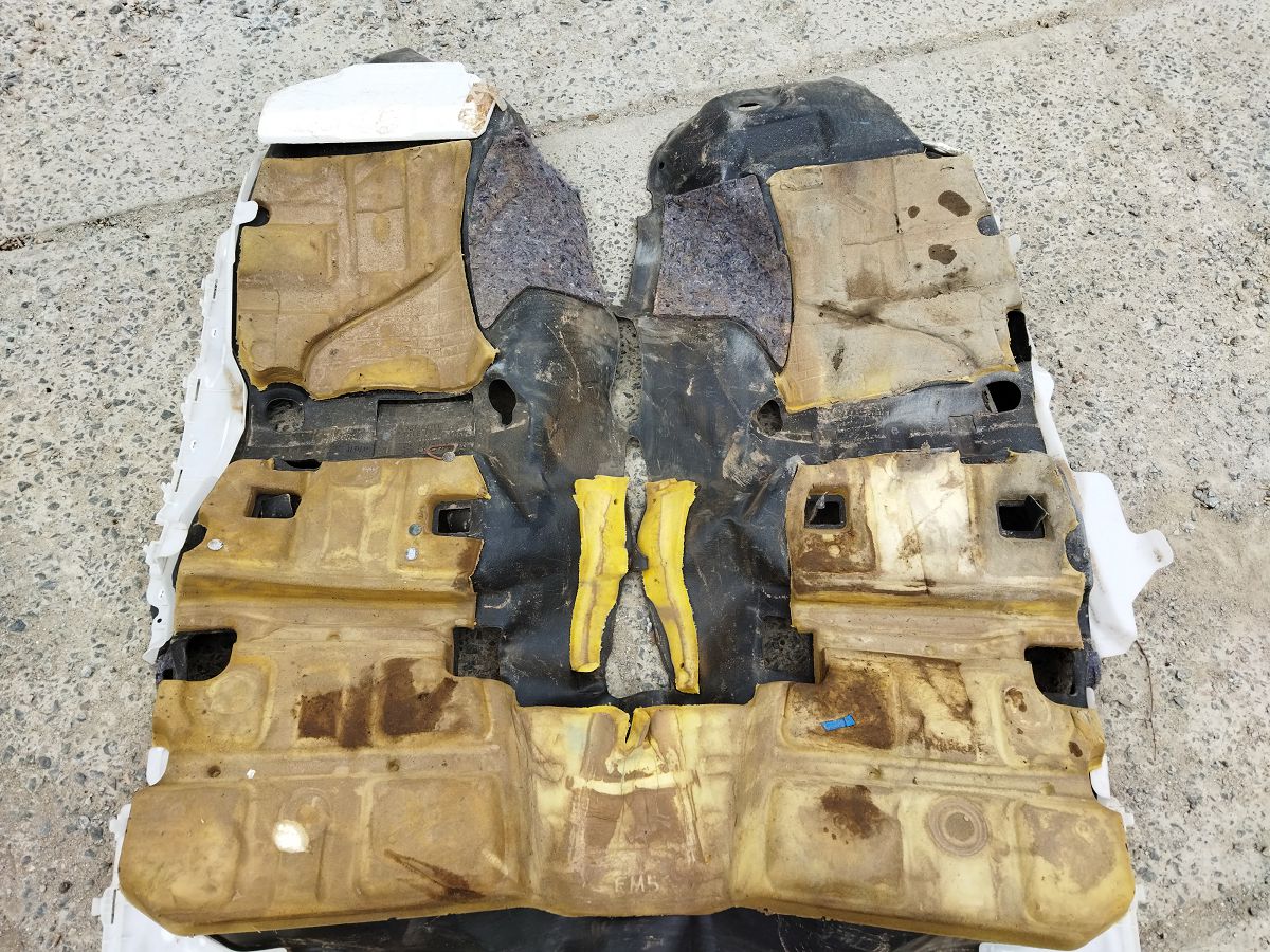 Forester Покрытие пола Subaru Forester 2014-2018 950011SG201 Subaru Forester 4