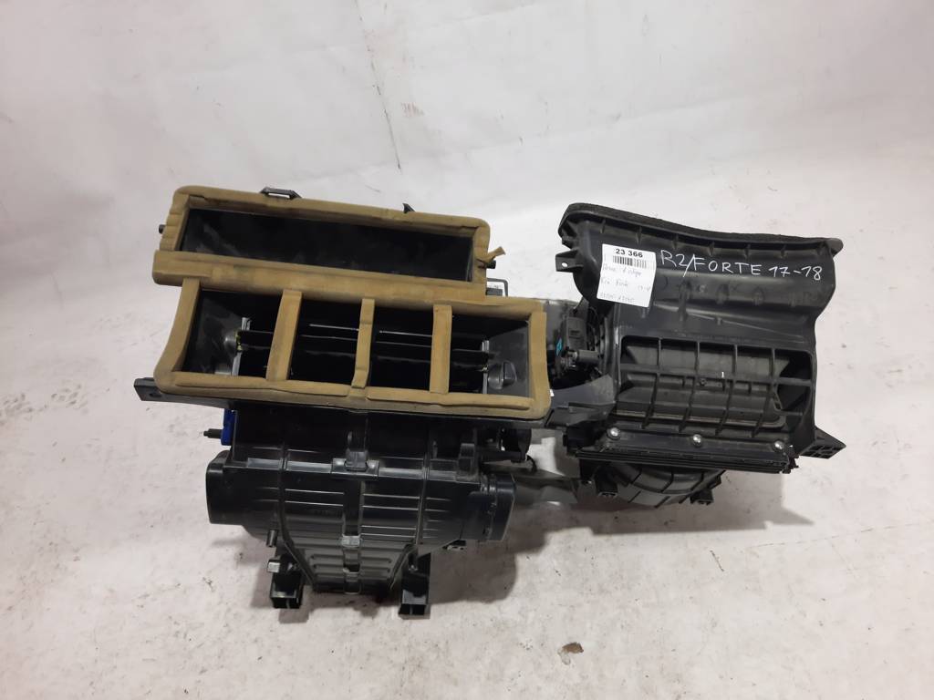 Forte. Піч Kia Forte 2017-2018 97205A7340 Kia Forte