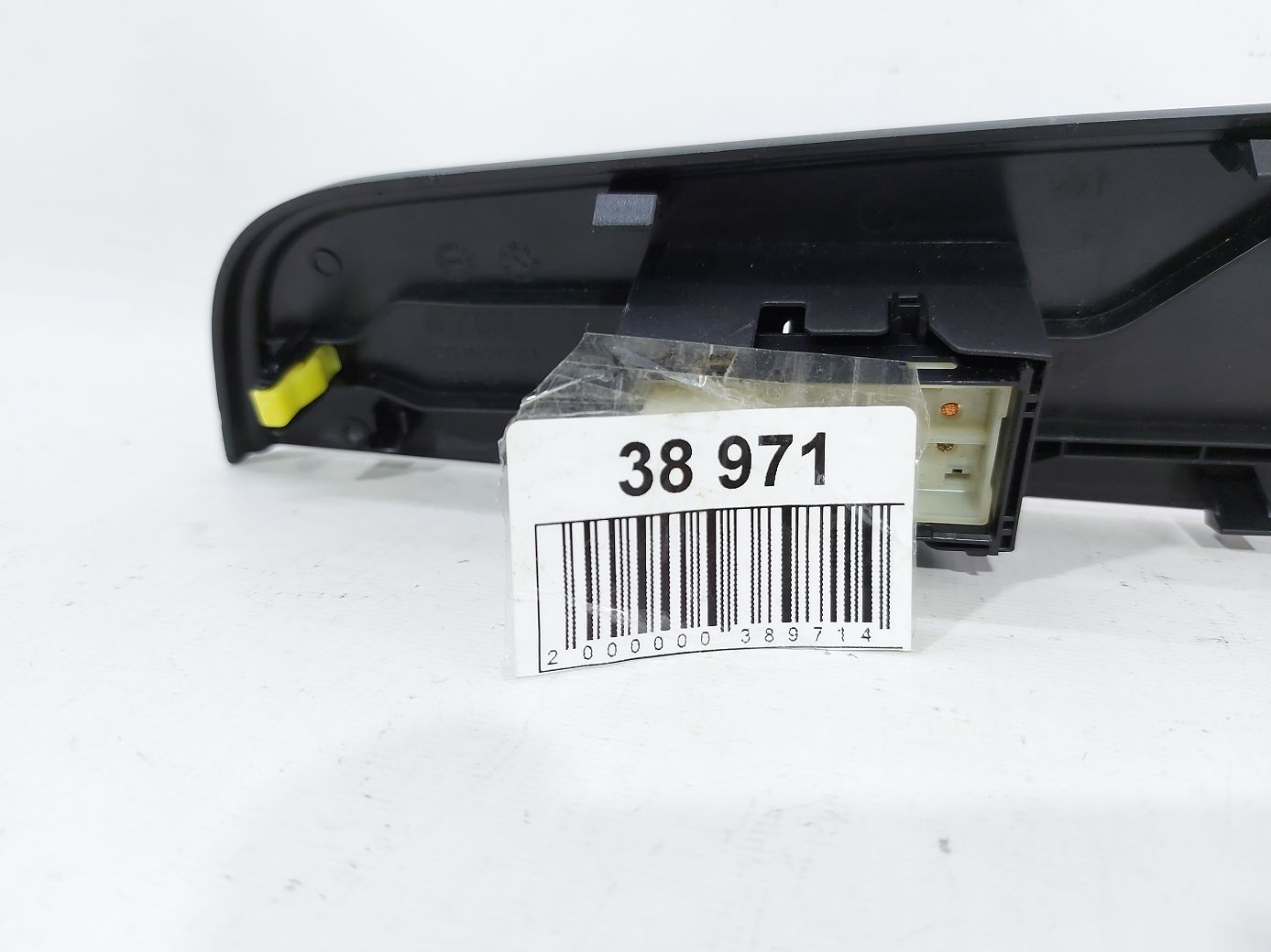 Camry Кнопка склопідйомника двері задньої правої Toyota Camry 2015-2017 7427106480 Toyota Camry 4
