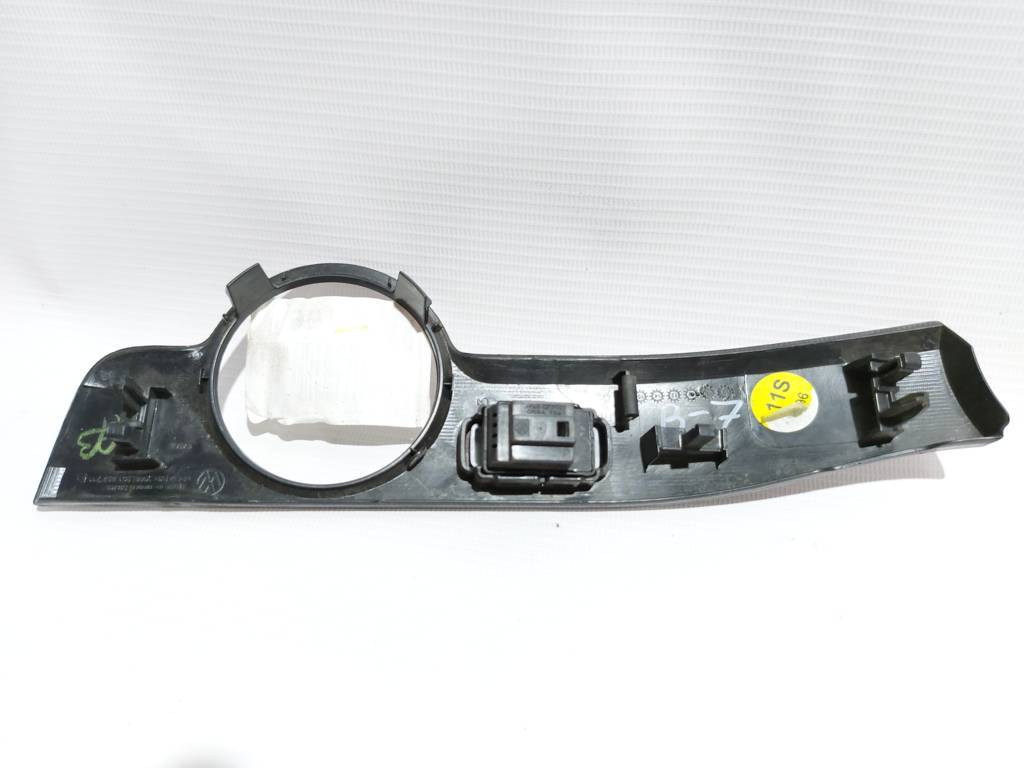 Passat. Накладка переключателя освещения Volkswagen Passat 2012-2013 561857211BNV1 Volkswagen Passat