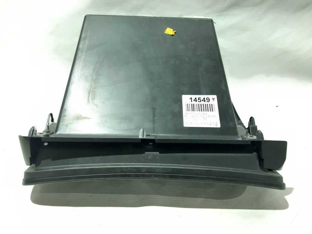 Sentra. Бардачок Nissan Sentra 2013-2019 685103SA0A Nissan Sentra