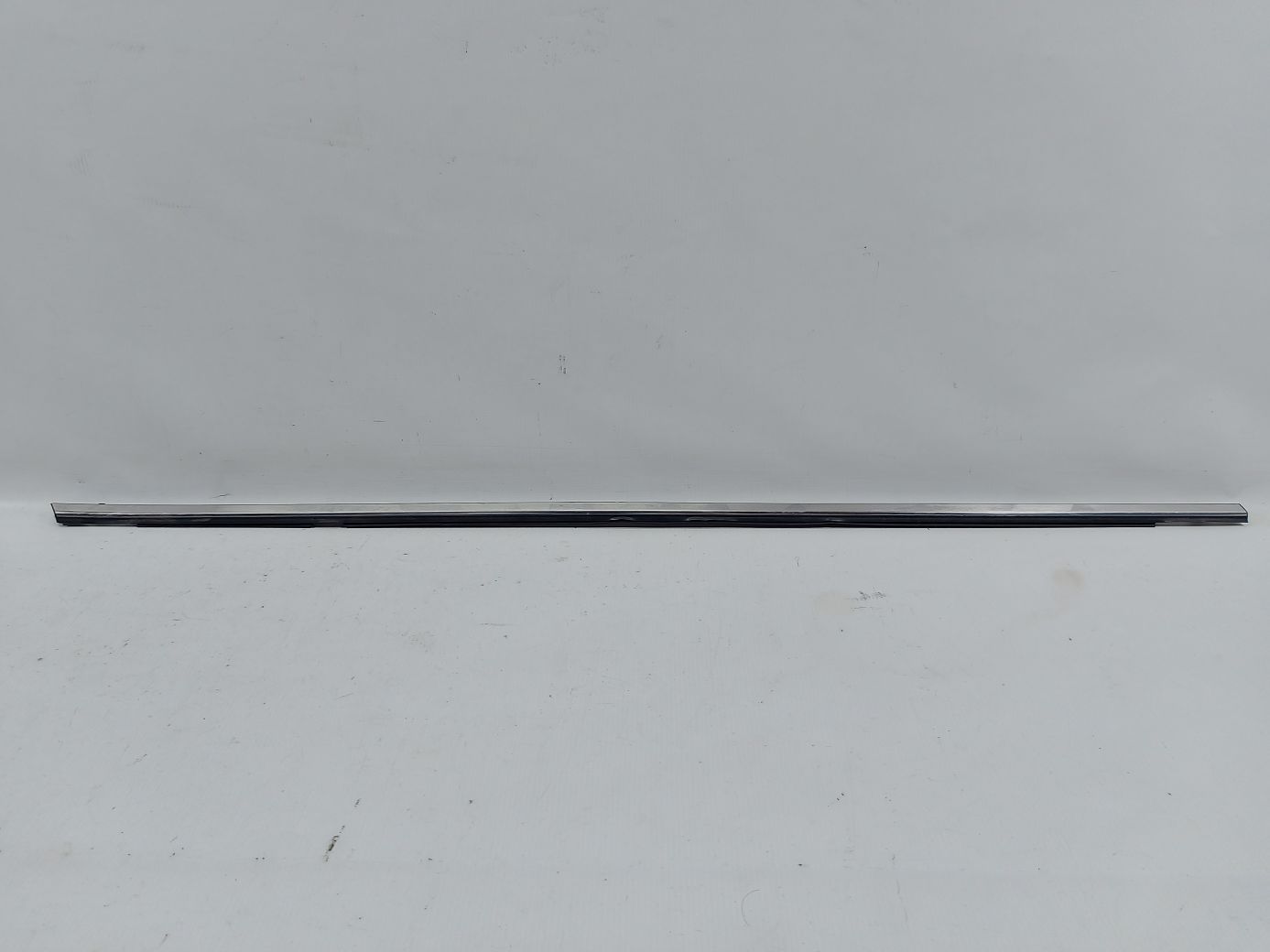 Legacy. Ущільнювальна гумка скла двері передньої правої зовнішня Subaru Legacy 2015-2019 61280AL00B Subaru Legacy