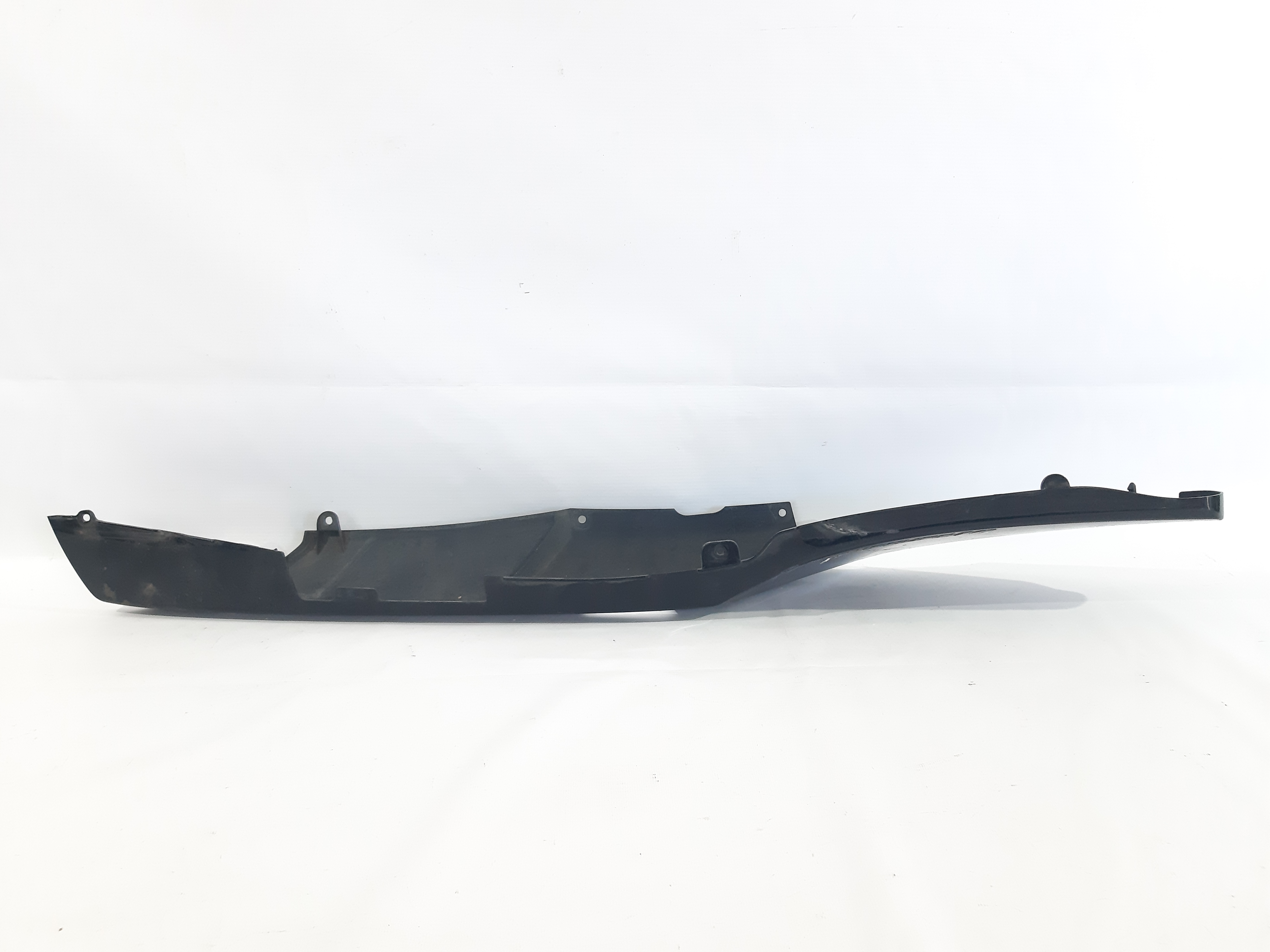 Gtr-1400 Накладка під сидінням права Kawasaki GTR-1400 2011-2012 360400104H8 Kawasaki GTR-1400 2