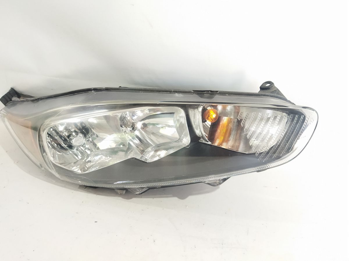 Товари з дефектами Фара передня права (бита) Ford Fiesta 2014-2019 D2BZ13008J Ford Fiesta 2