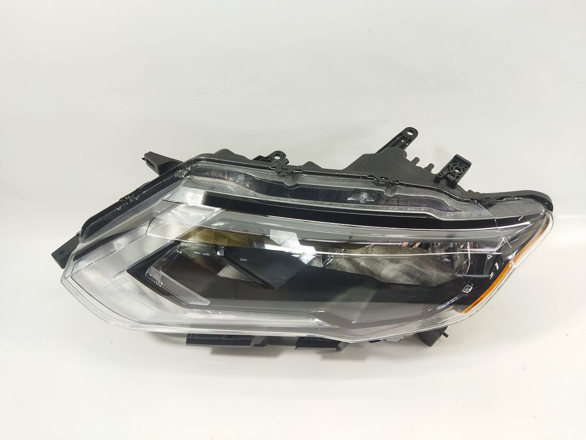 Товары с дефектами Фара передняя левая (потеет) Nissan X-TRAIL 2017-2020 260606FL0A Nissan X-TRAIL 4