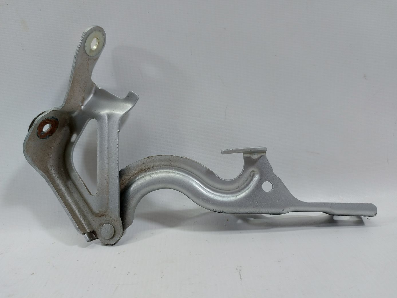 Malibu. Петля капота ліва Chevrolet Malibu 2013-2015 22986409 Chevrolet Malibu