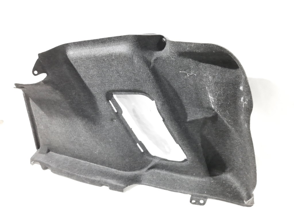 3 Обшивка багажного отделения правая Mazda 3 2014-2018 BHN168850A Mazda 3 3