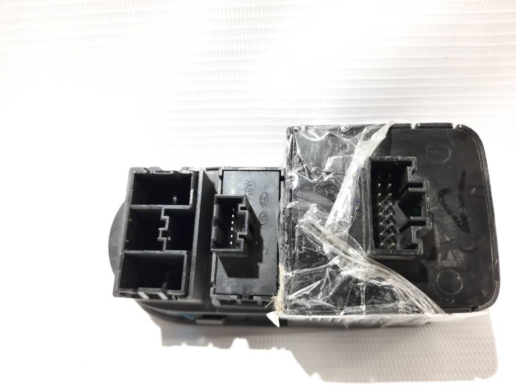 Forte Блок кнопок торпеди лівий Kia Forte 2017-2018 93700A7CC0BGG Kia Forte 4 Forte Блок кнопок торпеди лівий Kia Forte 2017-2018 93700A7CC0BGG Kia Forte 4