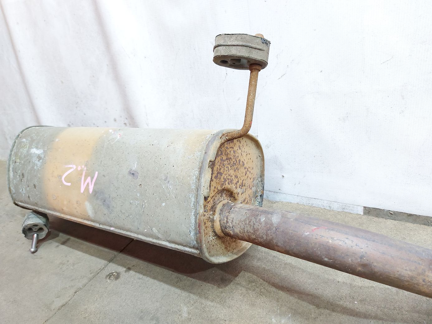 Fiesta sedan Выхлопной глушитель Ford Fiesta sedan 2011-2017 BE8Z5230C Ford Fiesta sedan 5