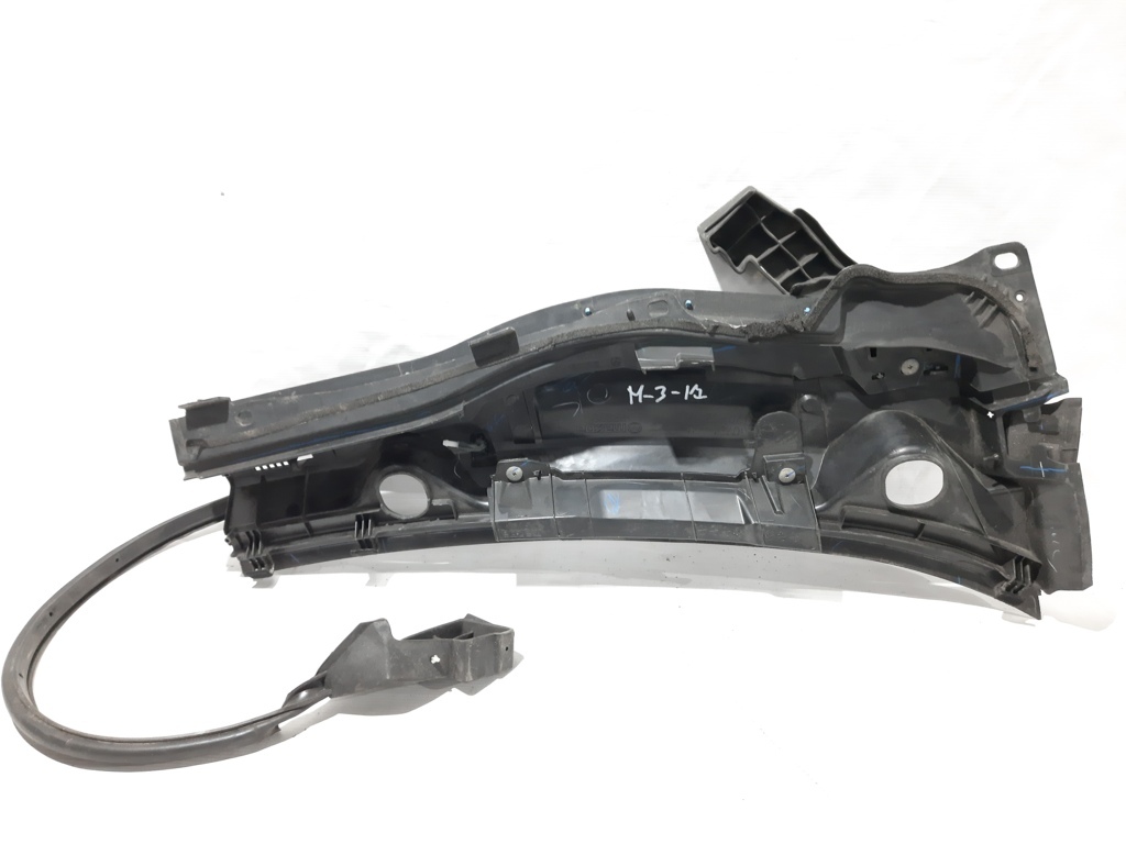 3 Повітропровід під лобове скло лівий Mazda 3 2014-2018 BHN9507S0 Mazda 3 4