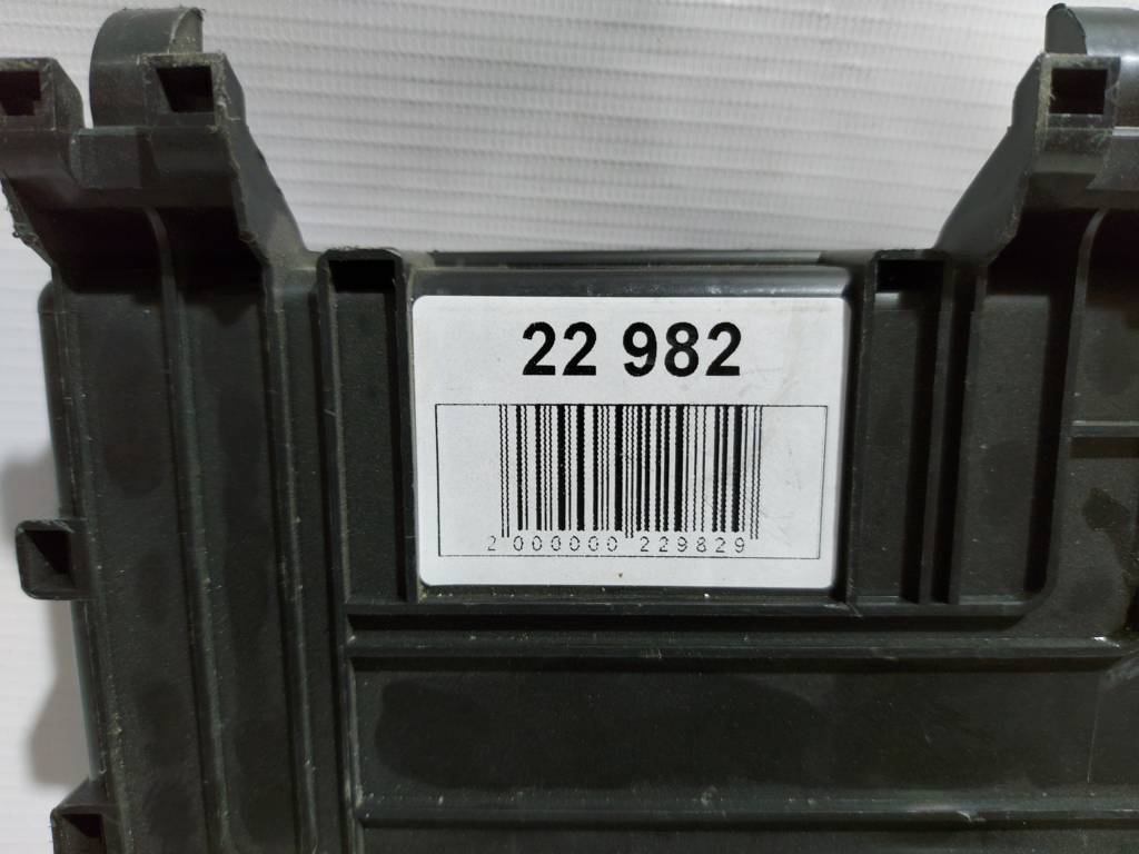 Ats Блок запобіжників салону задній Cadillac ATS 2015 22959736 Cadillac ATS 5