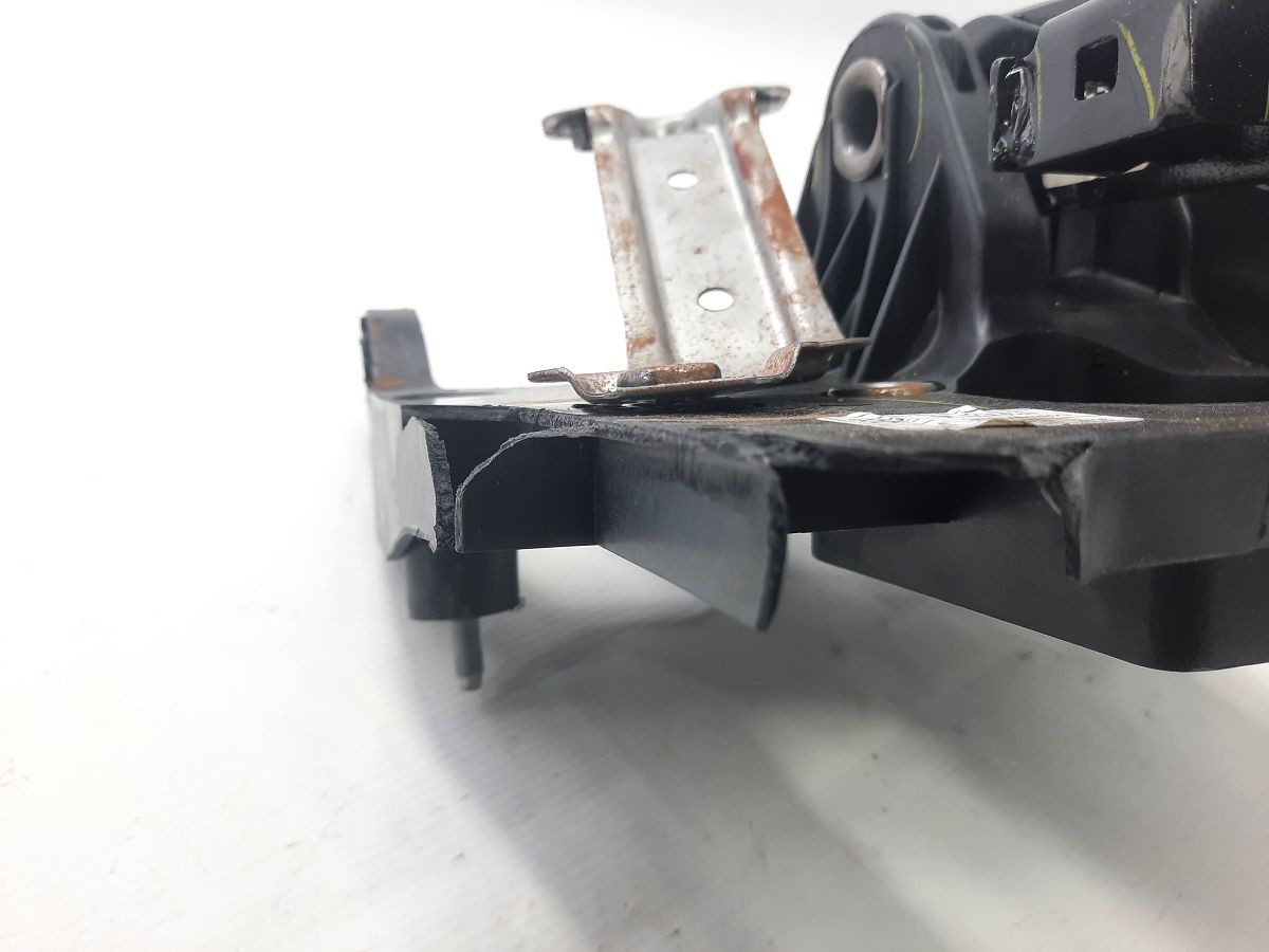 Trax Педаль гальма Chevrolet Trax 2017 84090726 Chevrolet Trax 7