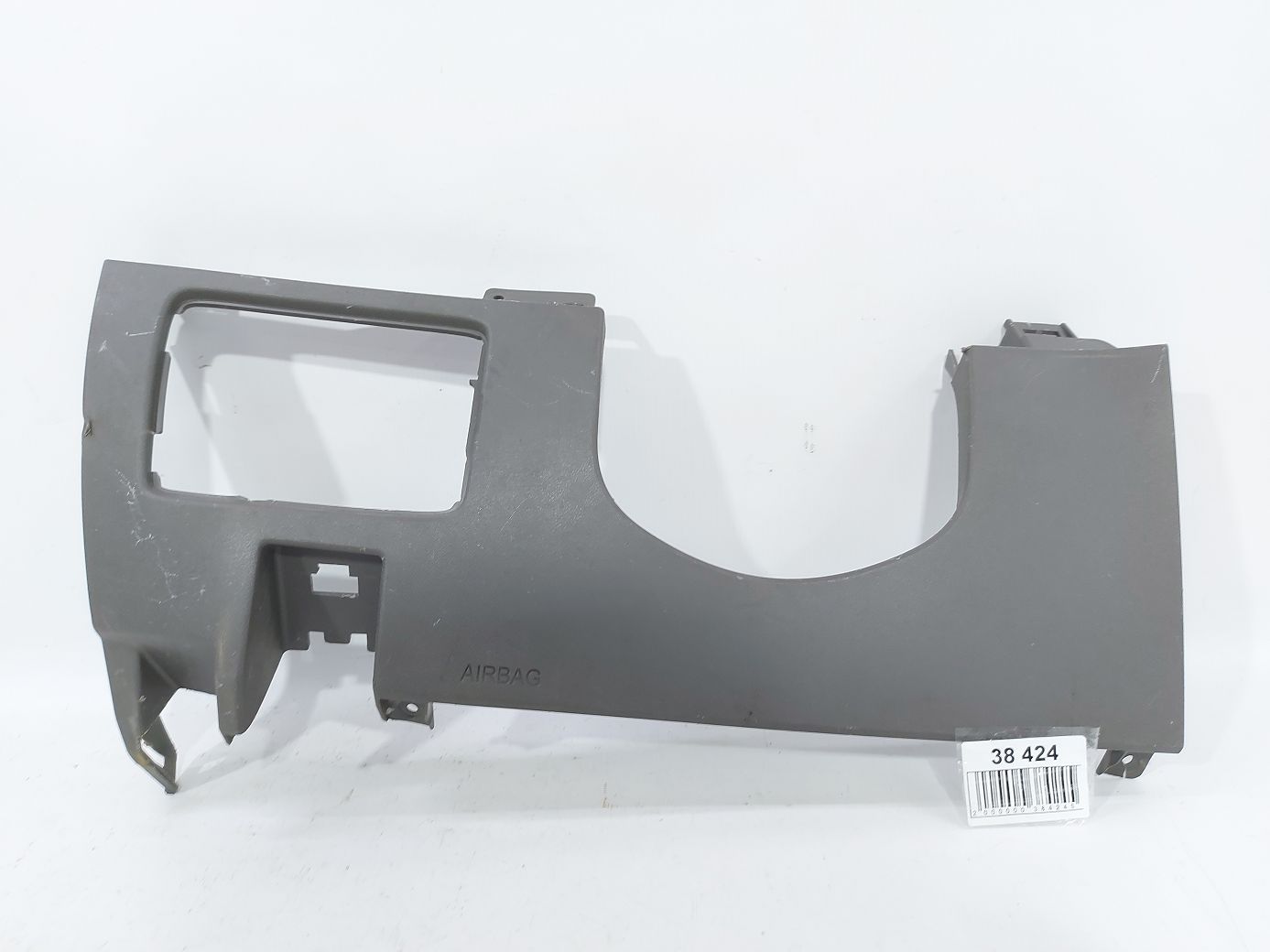 Malibu. Накладка торпеди нижня ліва Chevrolet Malibu 2016-2021 84230212 Chevrolet Malibu