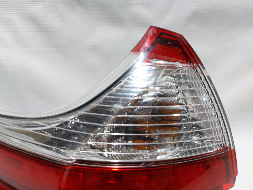 Товары с дефектами Фонарь задний левый (разбит) Toyota SIENNA 2015-2019 8156008050 Toyota SIENNA 7