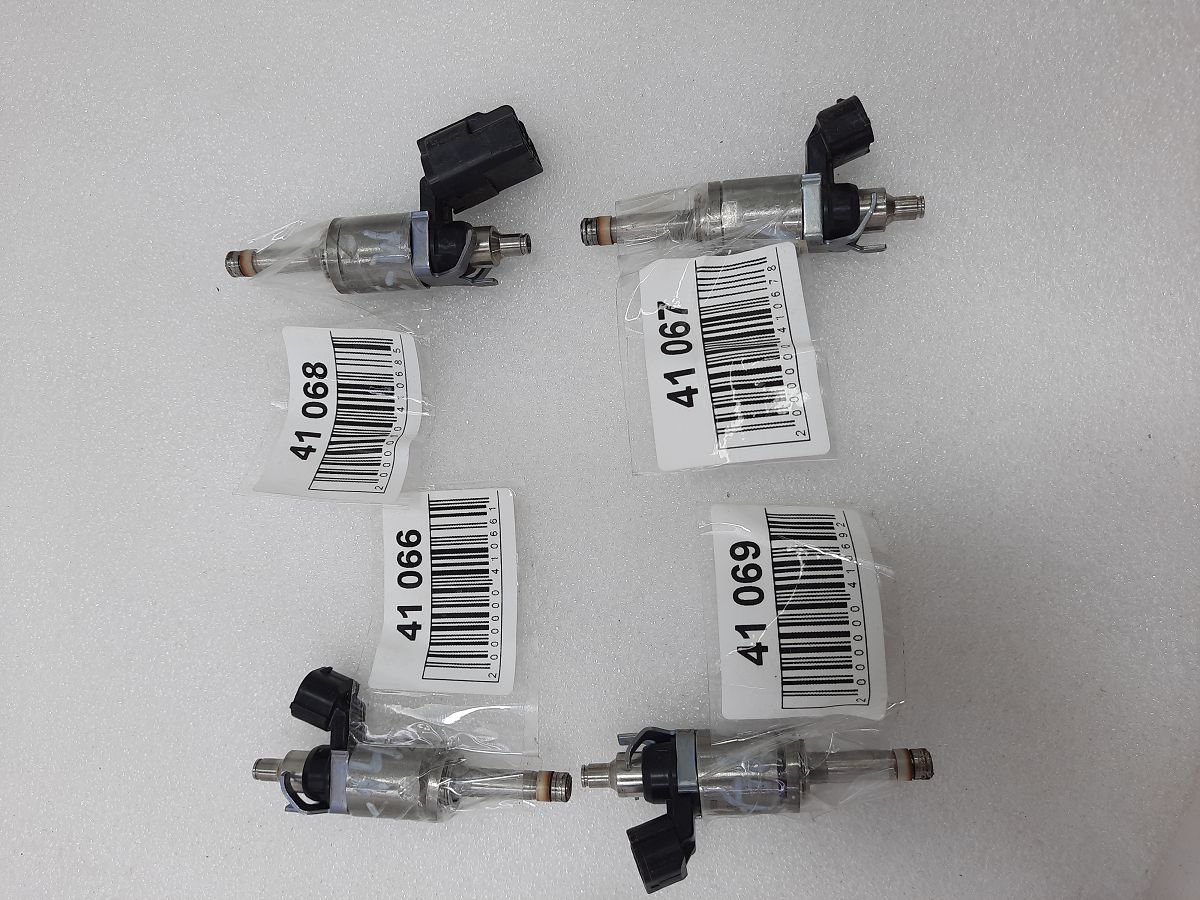 3 Топливная форсунка Mazda 3 2014-2018 PE0113250D Mazda 3 2