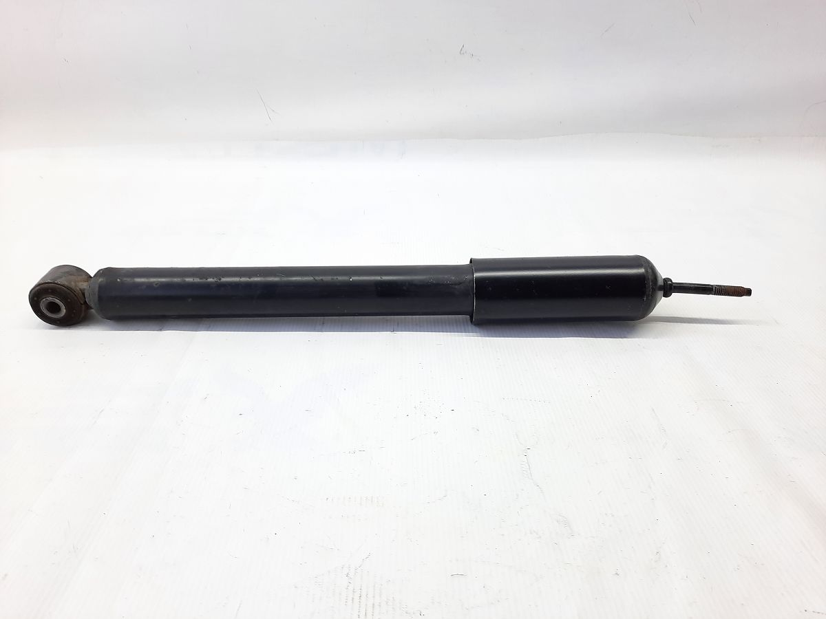 Sentra. Амортизатор задний левый/правый Nissan Sentra 2014-2019 E62109AM0A Nissan Sentra