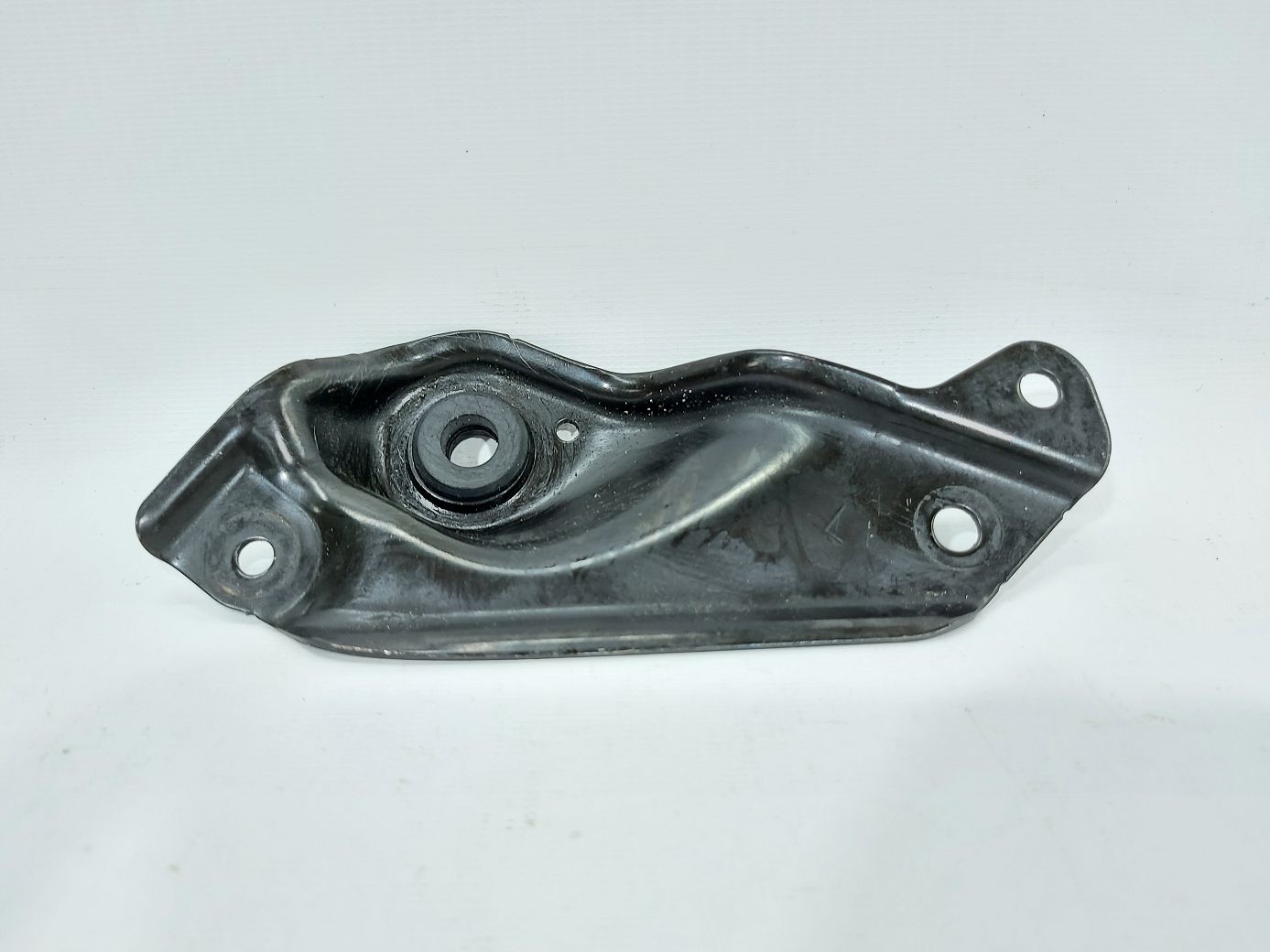 Accord. Кронштейн радіатора верхній лівий Honda Accord Sedan 2013-2017 74176T2AA00 Honda Accord Sedan Accord. Кронштейн радіатора верхній лівий Honda Accord Sedan 2013-2017 74176T2AA00 Honda Accord Sedan