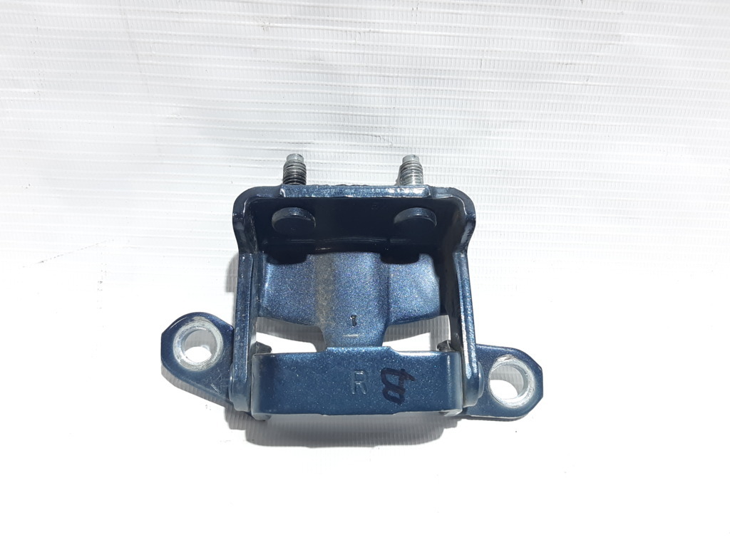 Rogue. Петля двері задня верхня права Nissan Rogue 2013-2019 824003NA1A Nissan Rogue Rogue. Петля двері задня верхня права Nissan Rogue 2013-2019 824003NA1A Nissan Rogue