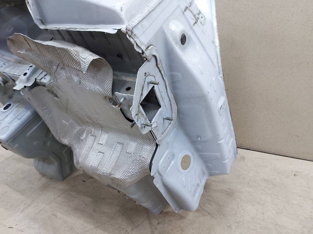 Cruze Чверть задня ліва Chevrolet Cruze 2016-2019 42713945 Chevrolet Cruze 10