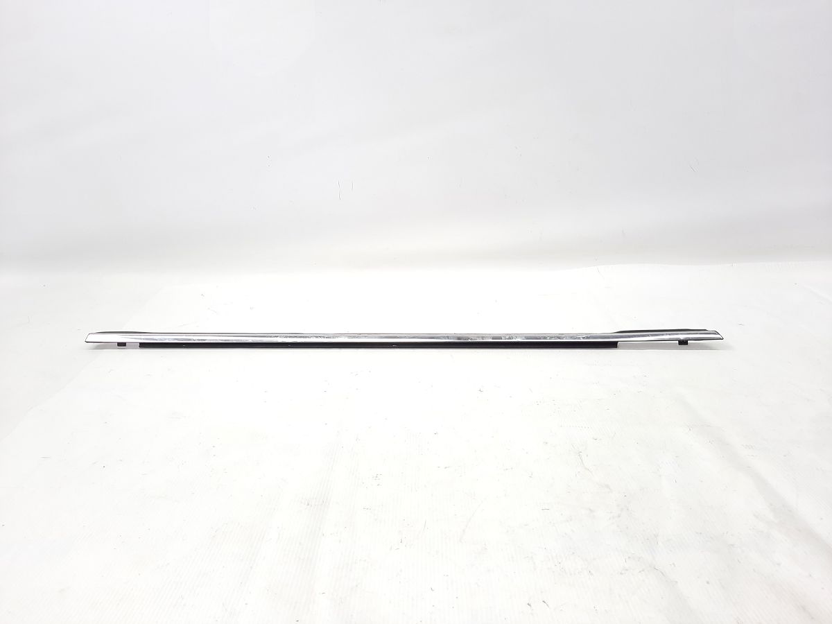 Sentra Ущільнювальна гумка скла задньої лівої зовнішня Nissan Sentra 2013-2018 828213SG0A Nissan Sentra 5