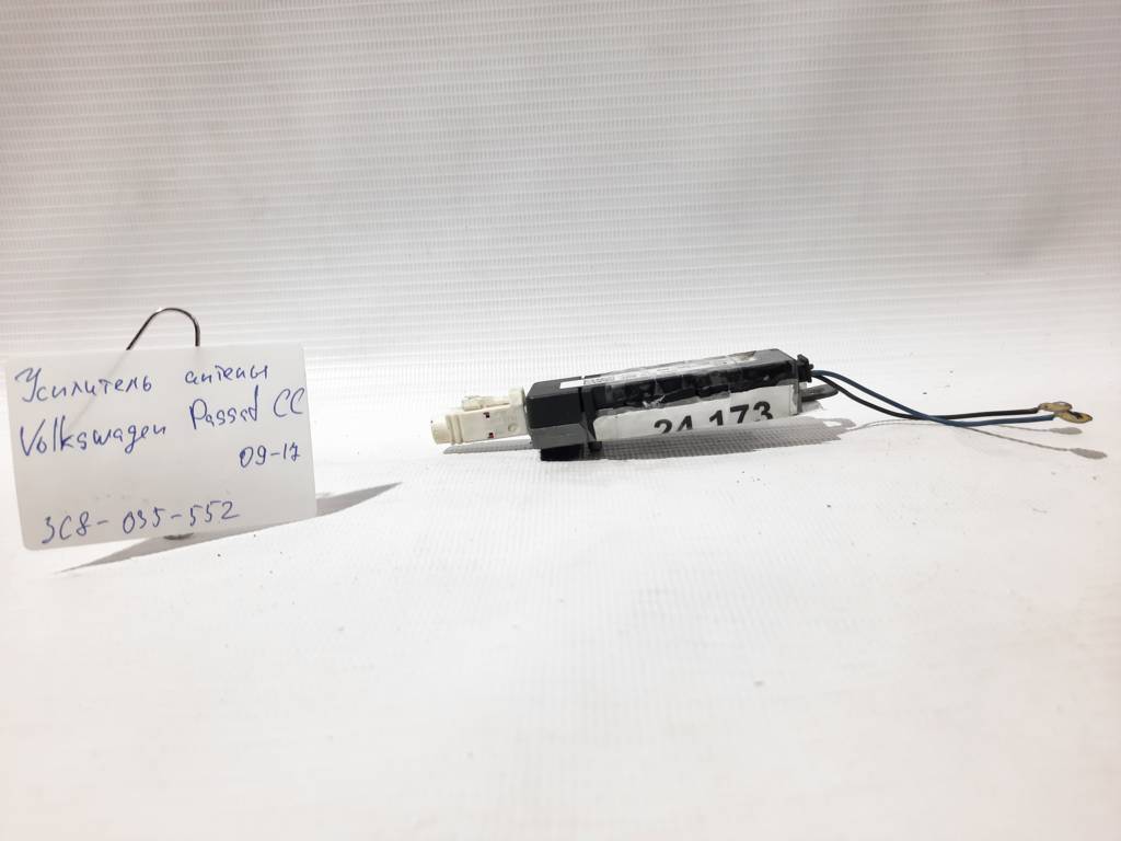 Passat cc Усилитель антенны Volkswagen Passat CC 2009-2017 3C8035552 Volkswagen Passat CC 4