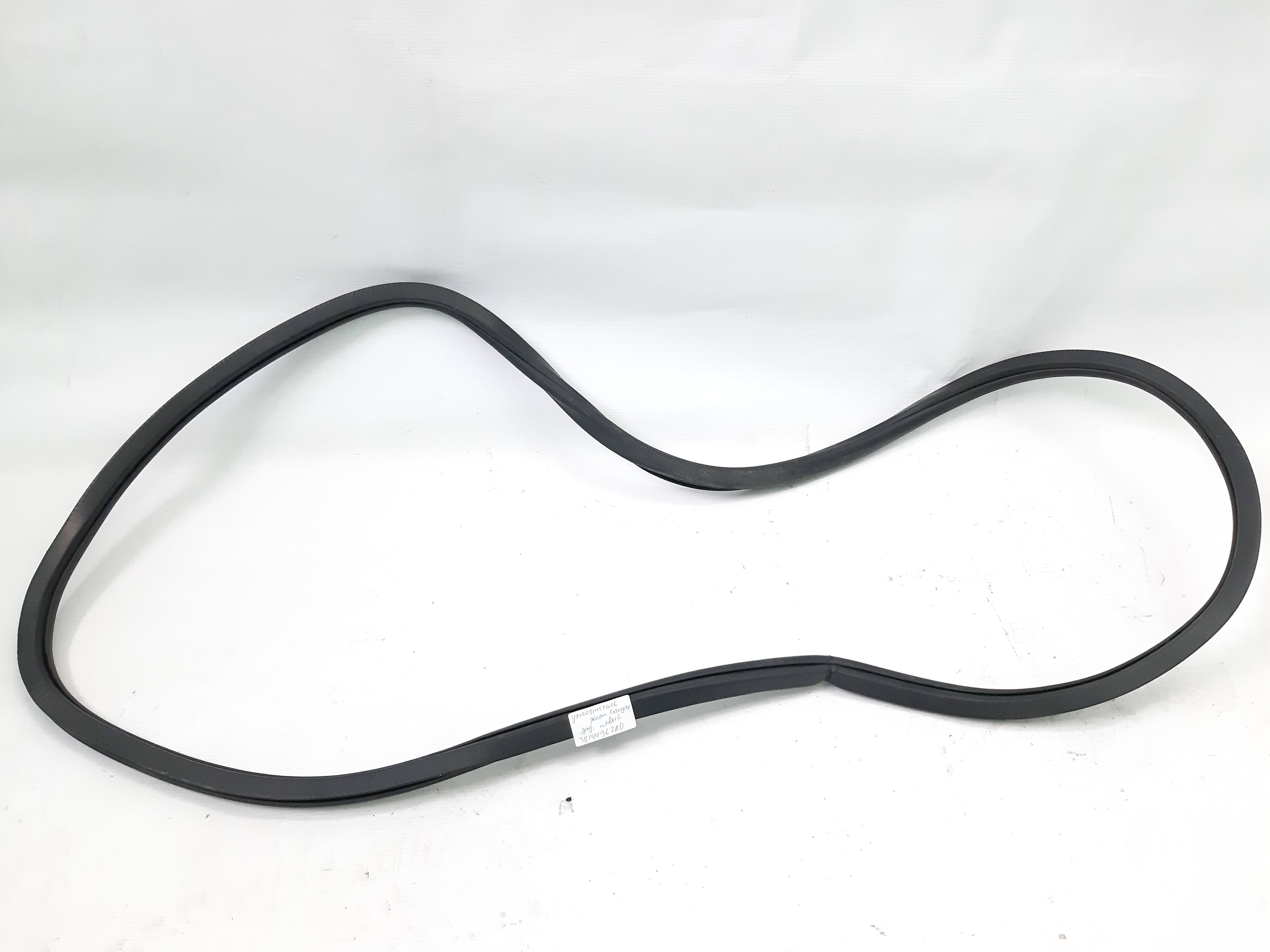 200s. Ущільнювач двері лівий задній Chrysler 200 S 2015 38144967AD Chrysler 200 S