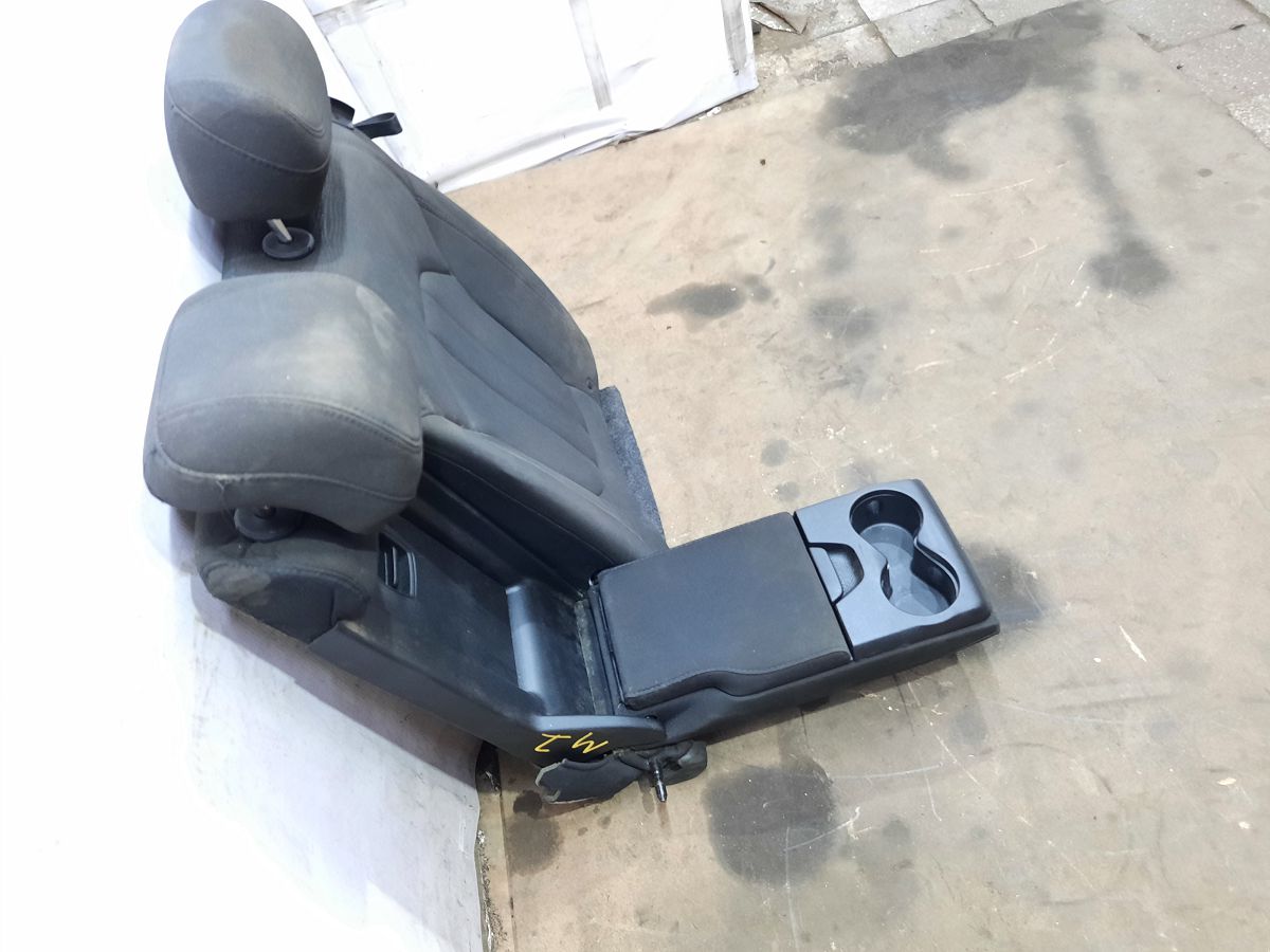 200 limited Спинка заднього ряду сидінь ліва Chrysler 200 Limited 2015-2017 68084473AE Chrysler 200 Limited 6