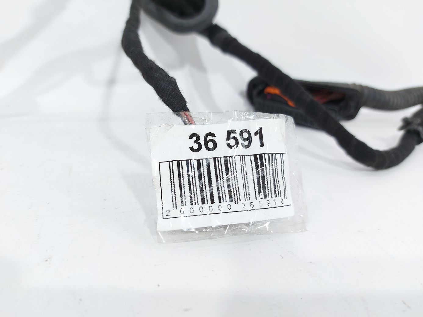 Passat Проводка двери передней правой Volkswagen Passat 2013 561971121N Volkswagen Passat 4