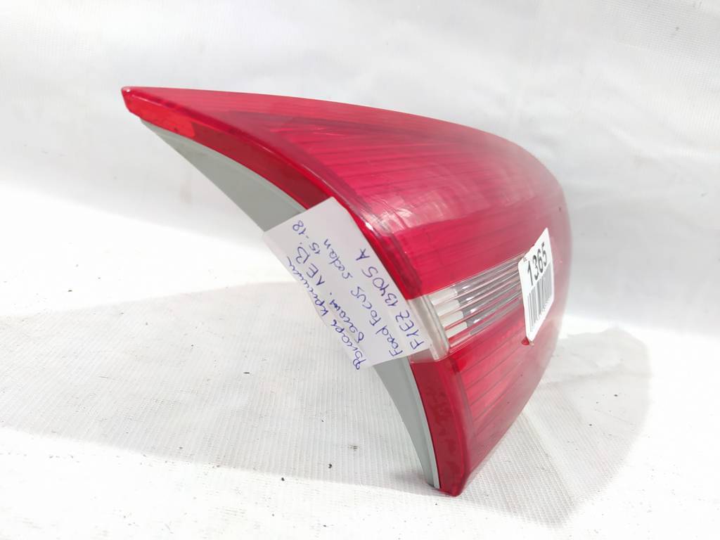 Товары с дефектами Фонарь крышки багажника левый (дефект) Ford Focus sedan `2015-2018 F1EZ13405A Ford Focus sedan 11