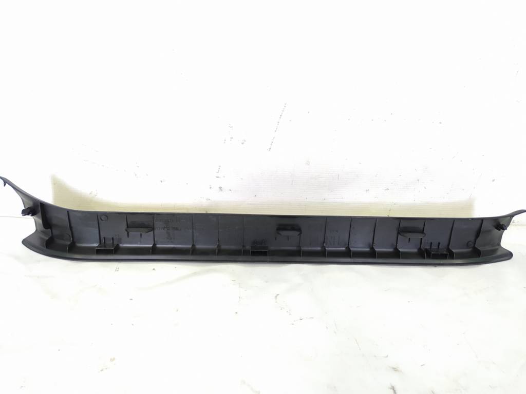 Forester Накладка порога внутреннего правая Subaru Forester 2012-2020 94060FJ040VH Subaru Forester 2