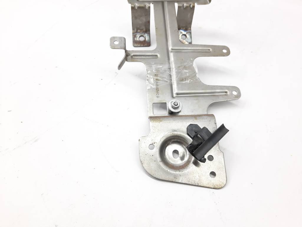 Fusion Кронштейн блоку запобіжників Ford Fusion 2013 HG9Z14A301B Ford Fusion 2