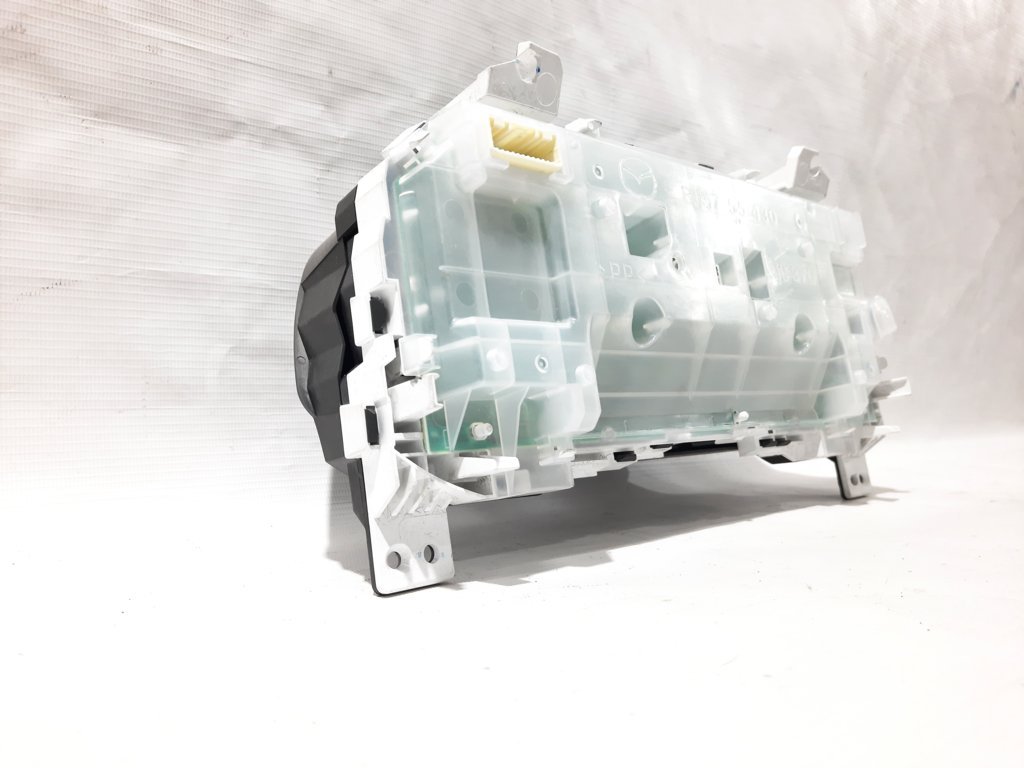 3 Щиток приладів Mazda 3 2014-2016 BHN155471E Mazda 3 15