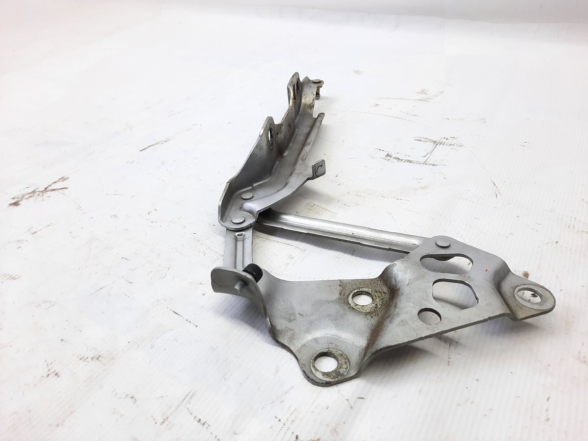 Ats Петля капота ліва Cadillac ATS 2013-2019 22868254 Cadillac ATS 11