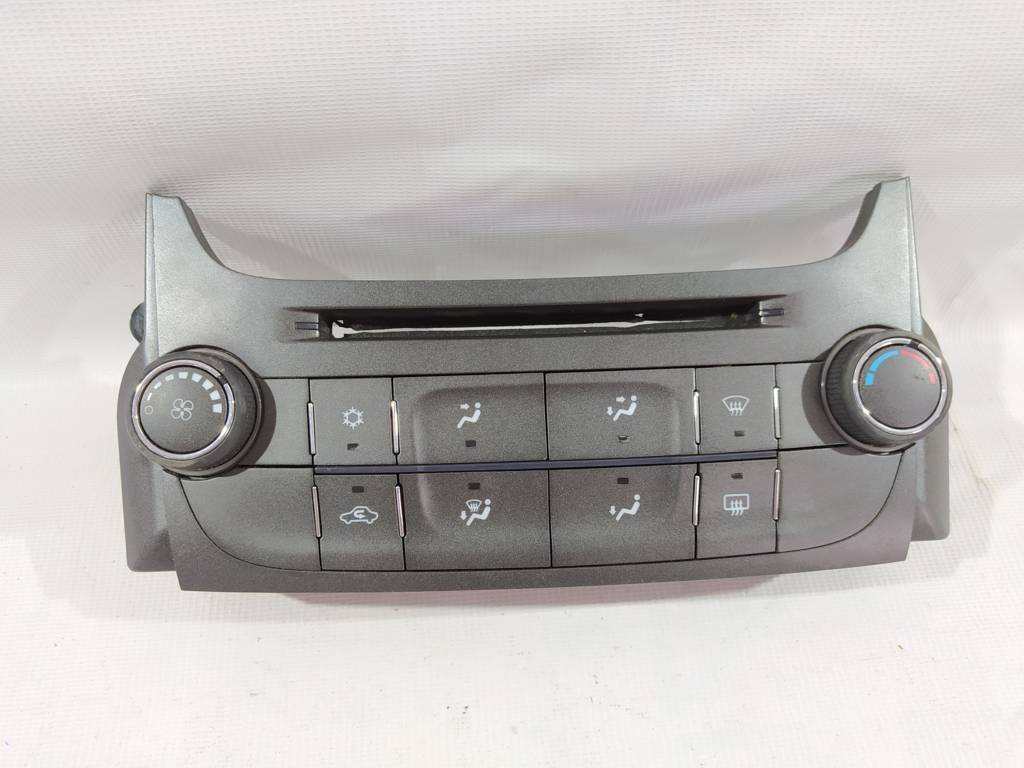 Malibu. Управління кліматом Chevrolet Malibu 2013-2018 13591314 Chevrolet Malibu