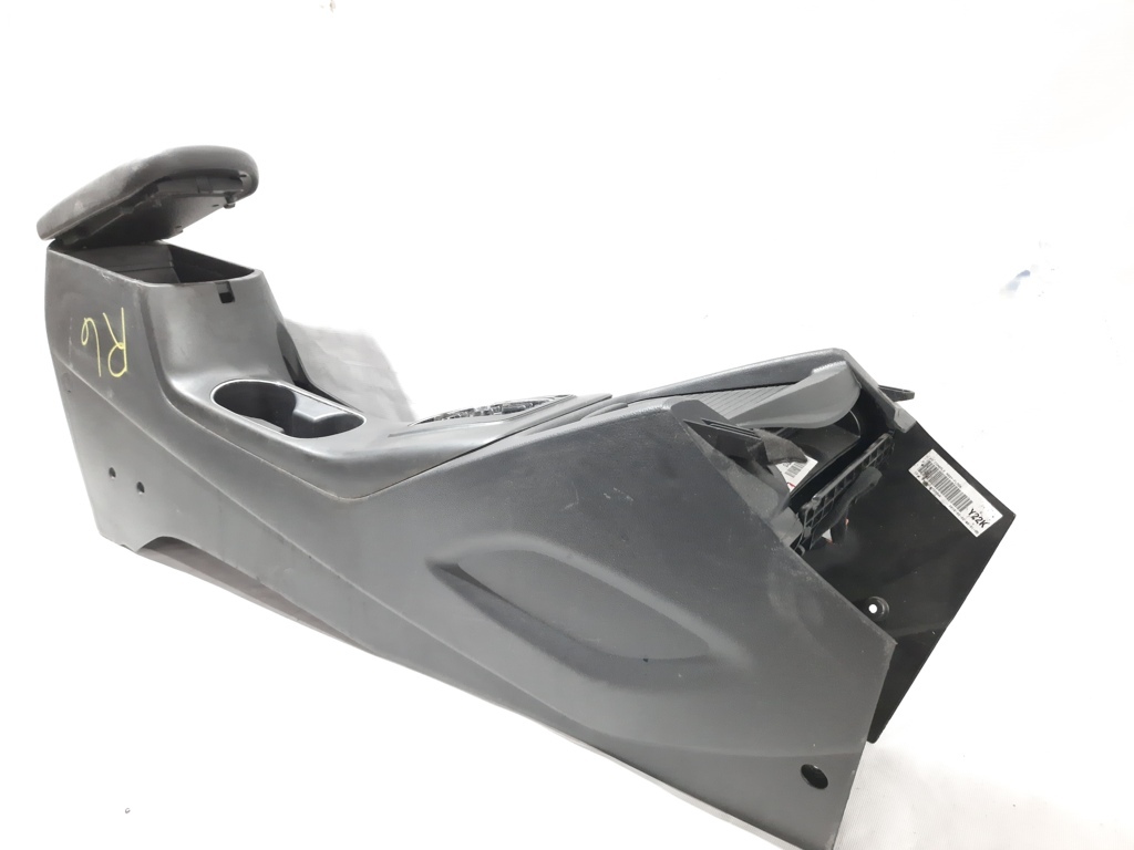 Forte Консоль центральна Kia Forte 2014-2018 84611A7000WK Kia Forte 2 Forte Консоль центральна Kia Forte 2014-2018 84611A7000WK Kia Forte 2