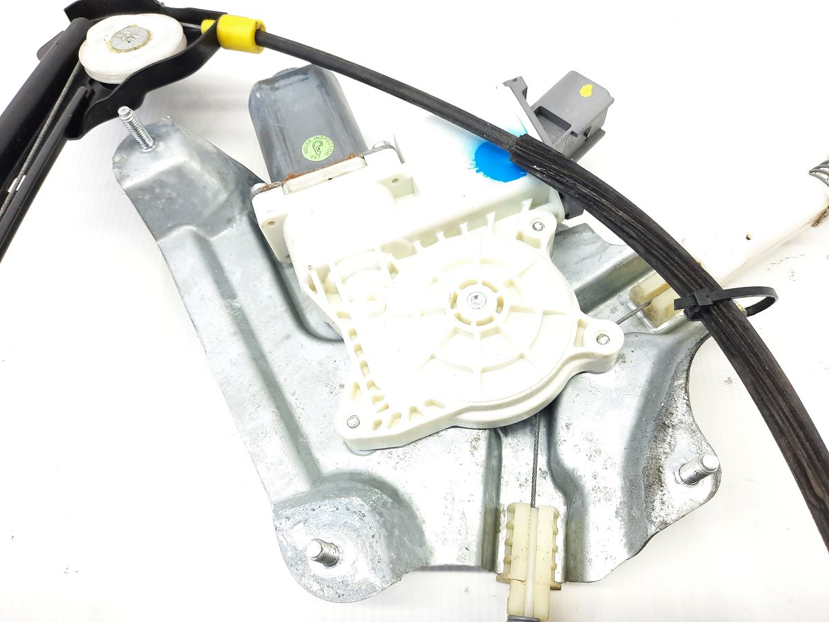 Mustang Склопідйомник двері передньої лівої Ford Mustang 2010-2014 AR3Z6323209A Ford Mustang 14