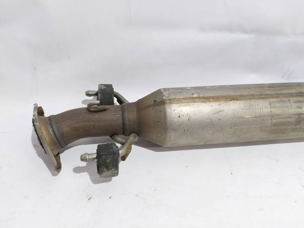 Sienna Вихлопна труба середня частина Toyota SIENNA 2015-2016 174200P301 Toyota SIENNA 2