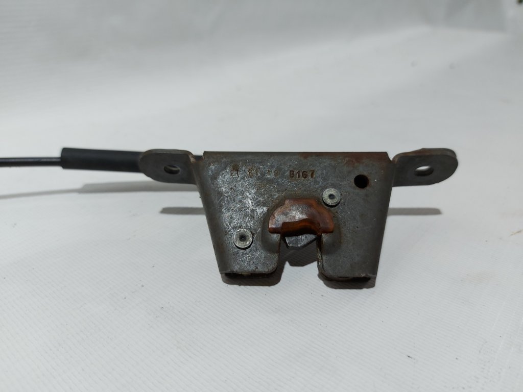 Passat s Замок відкидання спинки заднього ряду сидінь правий Volkswagen Passat S 2012-2019 561885682D Volkswagen Passat S 8