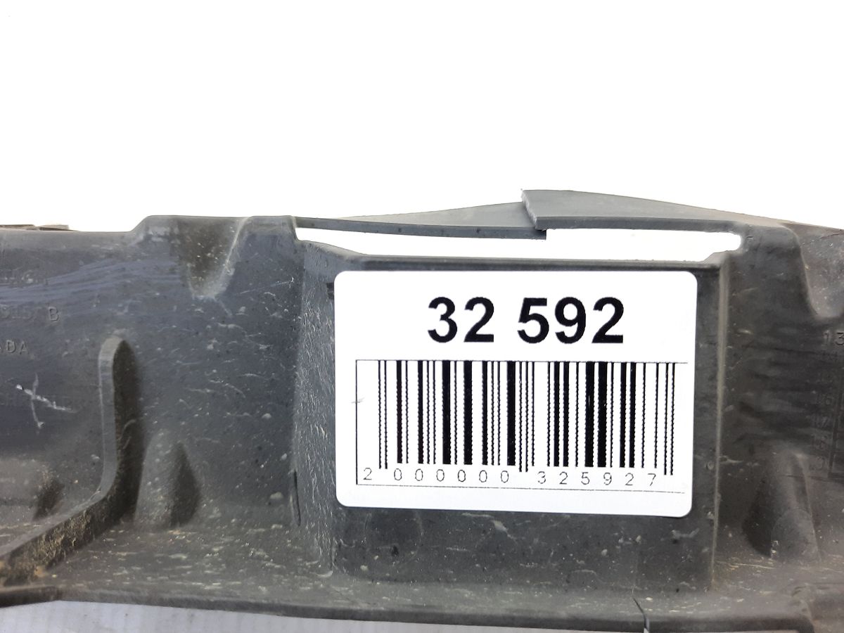 200 limited Кріплення заднього бампера центральне Chrysler 200 Limited 2015-2017 68103915AC Chrysler 200 Limited 12