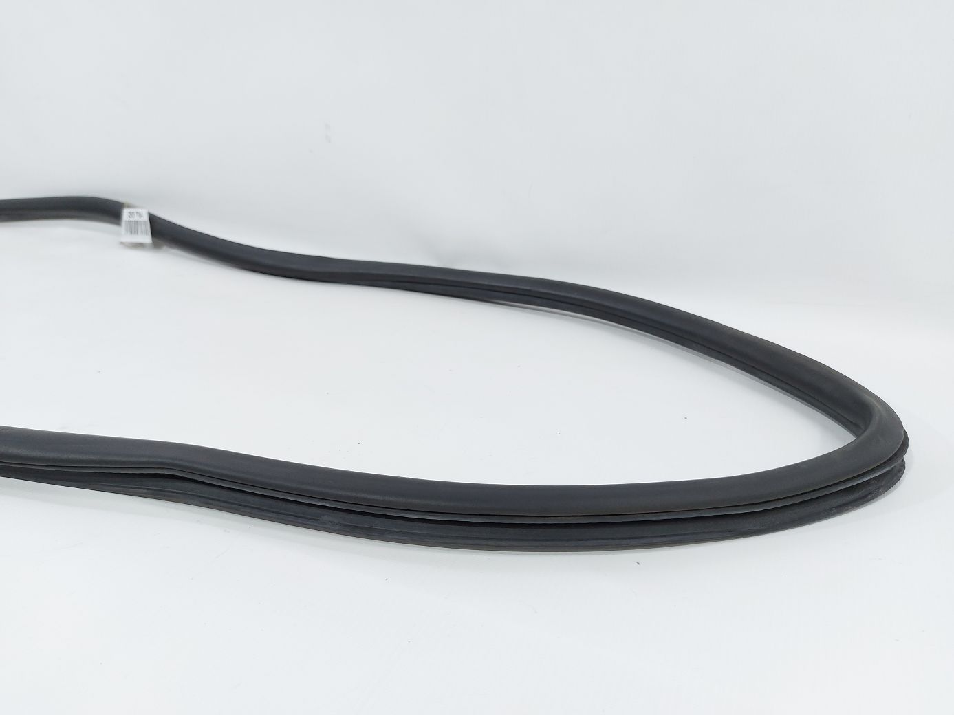 Dart Ущільнювальна гумка прорізу дверей передньої лівої/правої Dodge Dart 2013-2014 68085076AF Dodge Dart 16