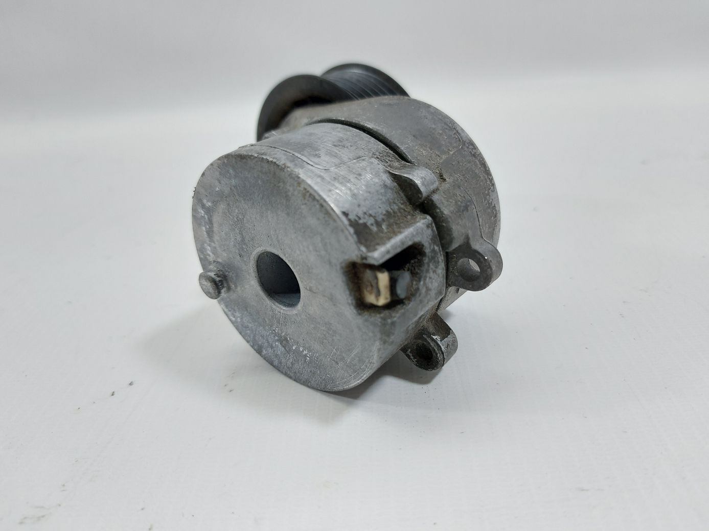 Passat Ролик натяжний ременя генератора Volkswagen Passat 2006-2018 022145299L Volkswagen Passat 3 Passat Ролик натяжний ременя генератора Volkswagen Passat 2006-2018 022145299L Volkswagen Passat 3