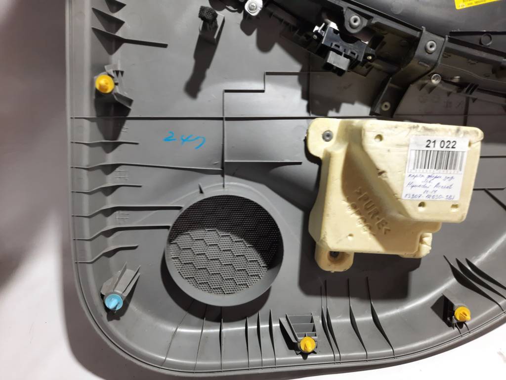 Accent hatchback Карта дверей задньої лівої Hyundai Accent Hatchback 2012-2017 83307-1R030-SBJ Hyundai Accent Hatchback 6 Accent hatchback Карта дверей задньої лівої Hyundai Accent Hatchback 2012-2017 83307-1R030-SBJ Hyundai Accent Hatchback 6