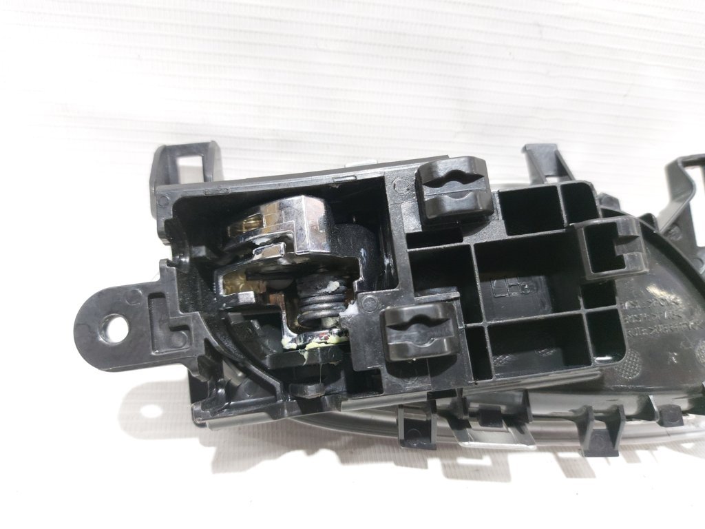 Sentra Ручка внутрішні двері передньої/задньої лівої (хром) Nissan Sentra 2013-2017 806713SG0B Nissan Sentra 12