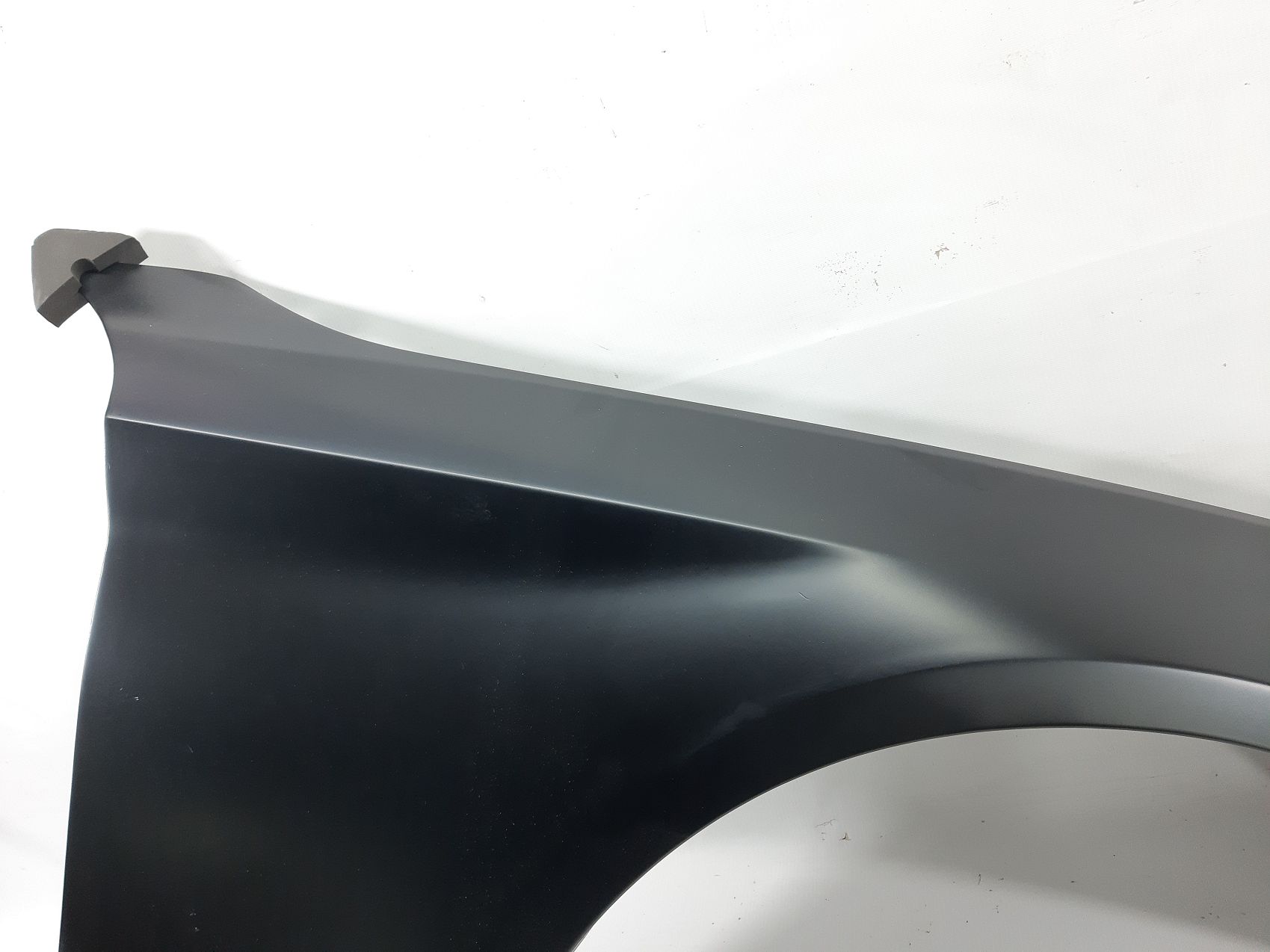 Крила Крило праве BMW 5 2017-2023 41007443688 BMW 5 4