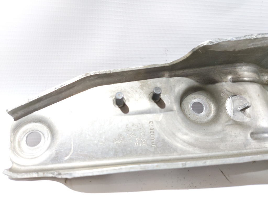 5 series Кронштейн сайлентблока заднього підрамника правий BMW 5 series 2010-2019 33326782840 BMW 5 series 7