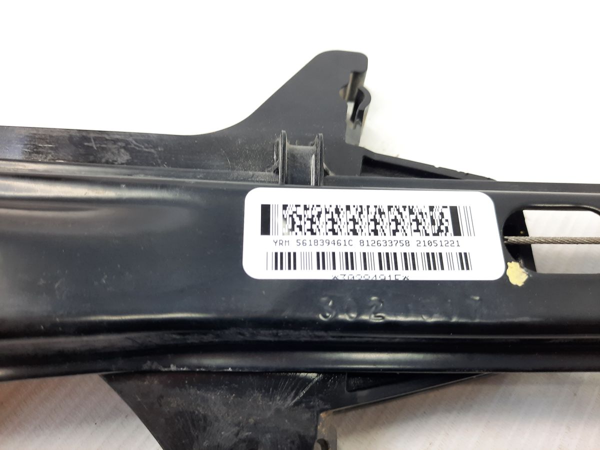 Passat s Склопідйомник дверей задньої лівої Volkswagen Passat S 2012-2020 561839461F Volkswagen Passat S 4