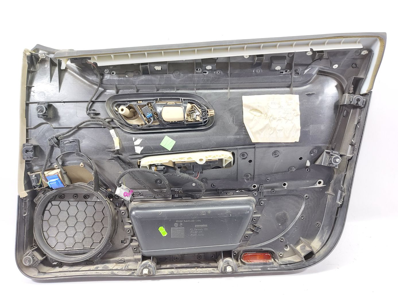 Passat cc Карта дверей передньої лівої (чорн-беж, шкіра) Volkswagen Passat CC 2013-2016 3C8867011DGTIT Volkswagen Passat CC 5 Passat cc Карта дверей передньої лівої (чорн-беж, шкіра) Volkswagen Passat CC 2013-2016 3C8867011DGTIT Volkswagen Passat CC 5