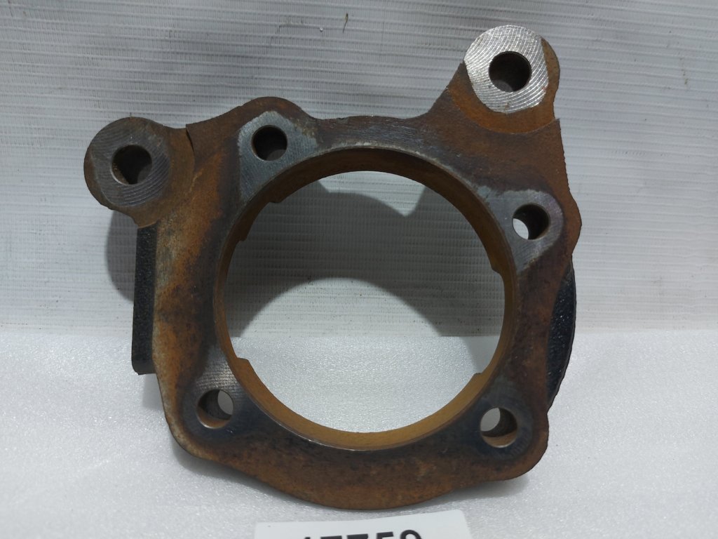 Cruze Кронштейн супорта заднього лівий Chevrolet Cruze 2016-2019 13362356 Chevrolet Cruze 3