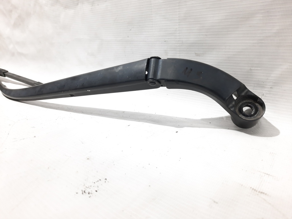 3 Рычаг стеклоочистителя левый Mazda 3 2014-2018 BHN967321 Mazda 3 12